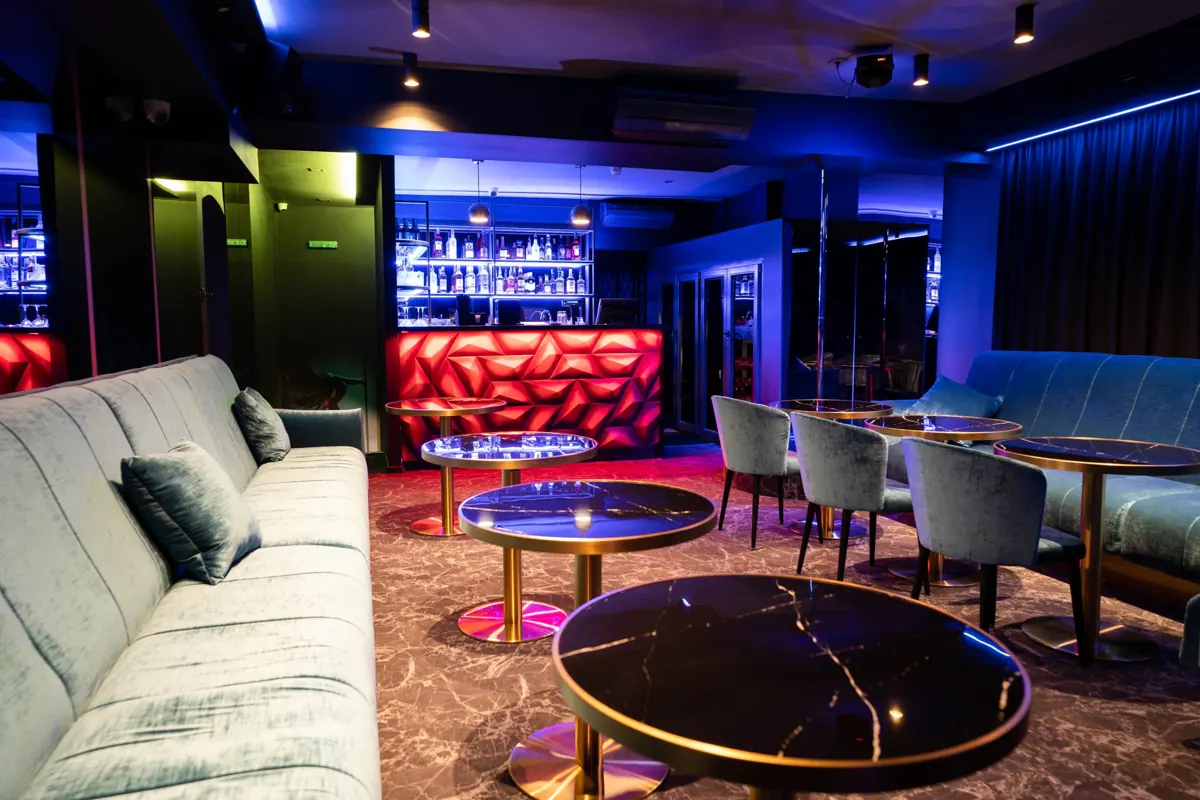 Naomi Budapest, gentlemen's club in Budapest