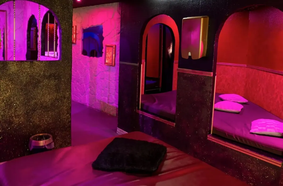 Eleven Club Prive, swingers club in Paris