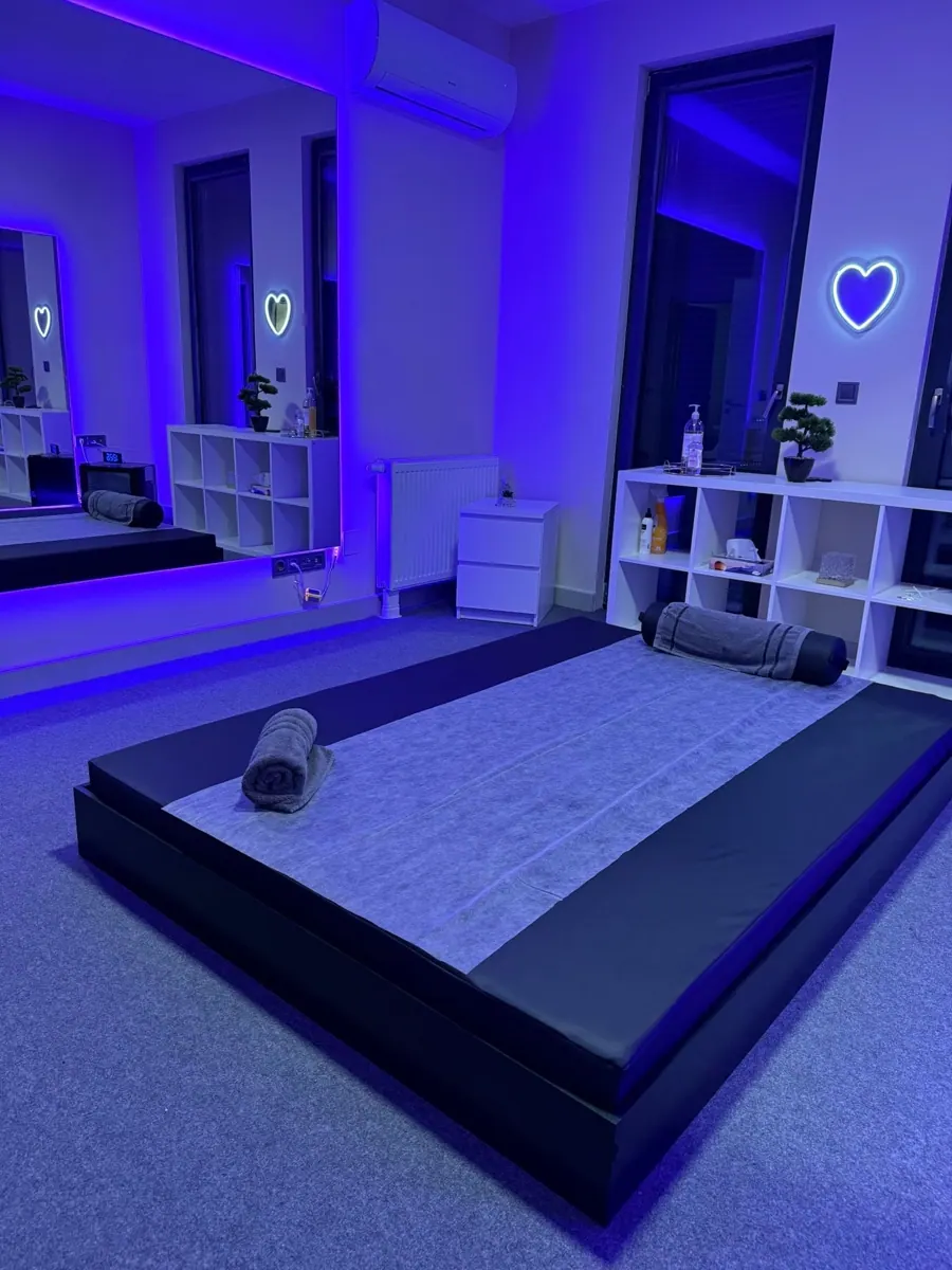 Luxora Massage, erotic massage in Budapest